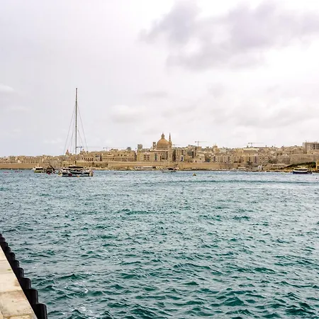 Beautiful, 3br Seafront In Ferries By 360 Estates Apartamento *