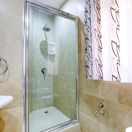 Beautiful, 3br Seafront In Ferries By 360 Estates Apartamento