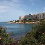 Apartamento Beautiful, 3br Seafront In Ferries By 360 Estates