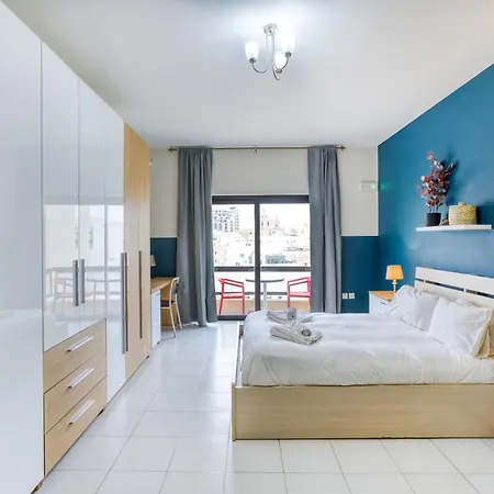 Apartment Beautiful, 3br Seafront In Ferries By 360 Estates Sliema