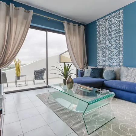 Apartment Beautiful, 3br Seafront In Ferries By 360 Estates Sliema