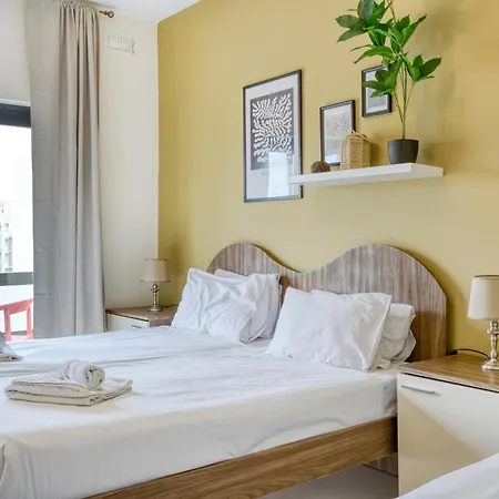 Apartament Beautiful, 3br Seafront In Ferries By 360 Estates *