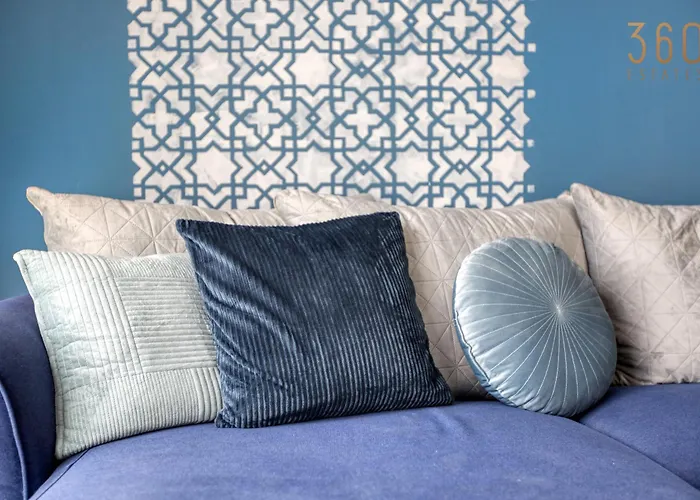 Apartment Beautiful, 3br Seafront In Ferries By 360 Estates Sliema