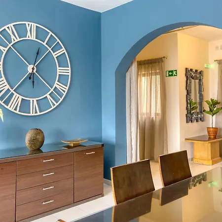 Beautiful, 3br Seafront In Ferries By 360 Estates