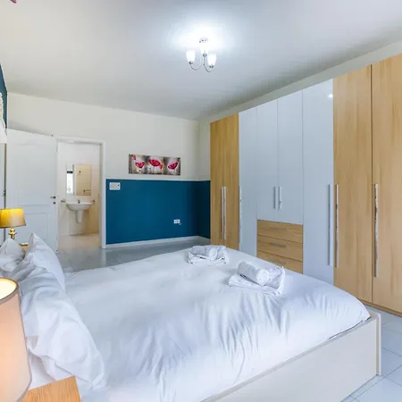 Beautiful, 3br Seafront In Ferries By 360 Estates