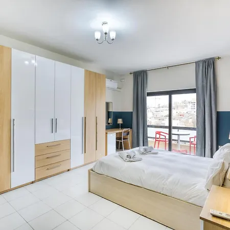 Beautiful, 3br Seafront In Ferries By 360 Estates Sliema